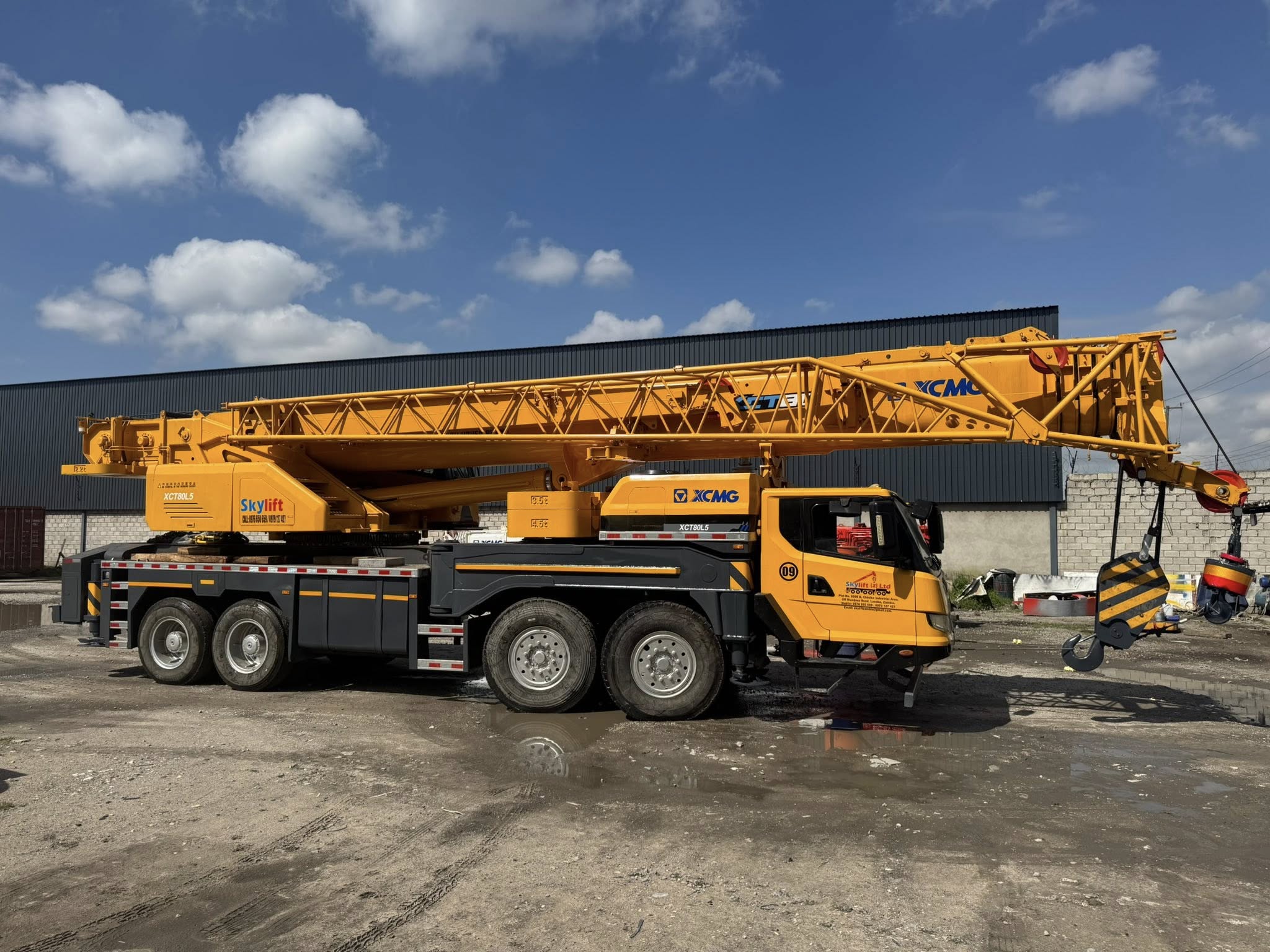 80 Ton Crane
